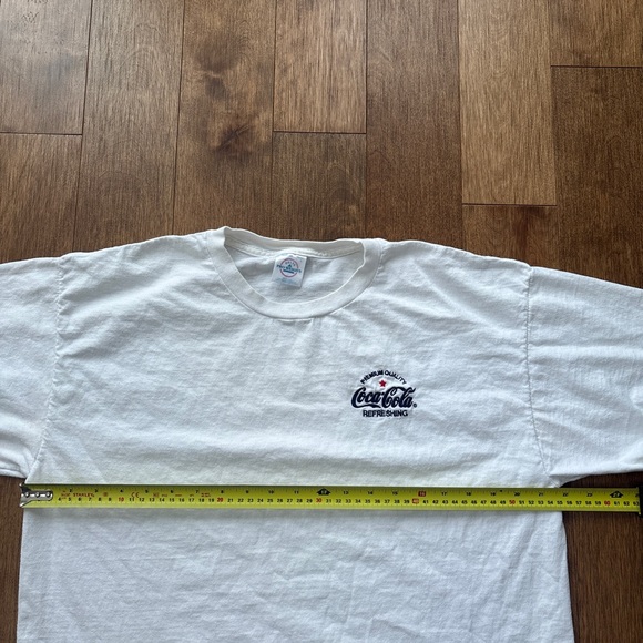 Men’s Vintage 90s Delta Pro Weight Coca-Cola embroidered tee - Picture 5 of 6